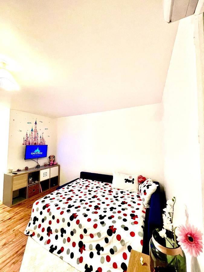 5 Min From Disneyland Cozy Retreat Apartment Montevrain Exterior photo