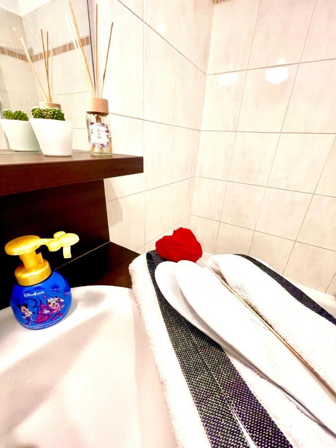 5 Min From Disneyland Cozy Retreat Apartment Montevrain Exterior photo